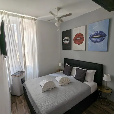 Borgo Place アパート *