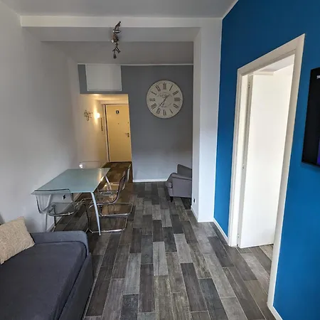 Borgo Place アパート